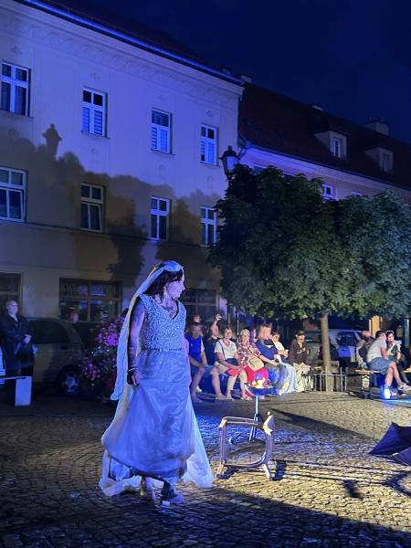 Spektakl „Wędrowcy” na ząbkowickim rynku