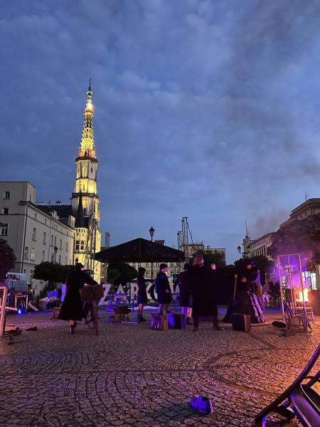 Spektakl „Wędrowcy” na ząbkowickim rynku