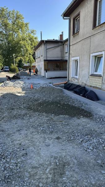 Powstaje nowa nawierzchnia drogi gminnej – fragment ulicy Stawowej w Ziębicach