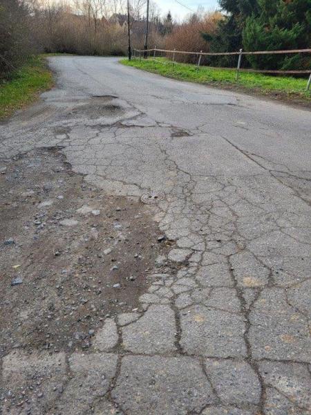 Odbudują kolejne drogi zniszczone w czasie powodzi