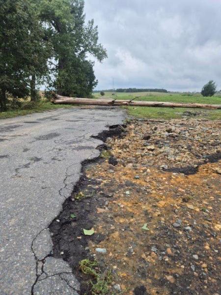 Odbudują kolejne drogi zniszczone w czasie powodzi