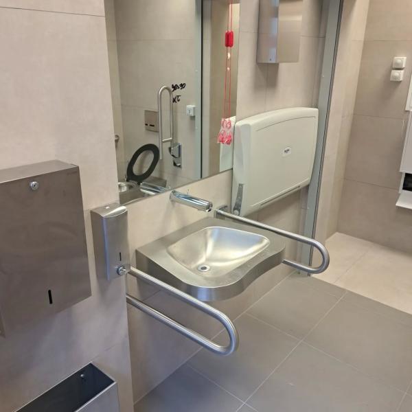 Nowa toaleta w centrum miasta już otwarta