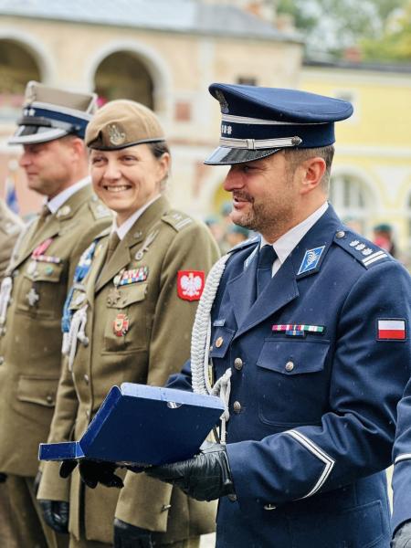 Uroczyste ślubowanie pierwszoklasistów Katolickiego Liceum Ogólnokształcącego w Henrykowie