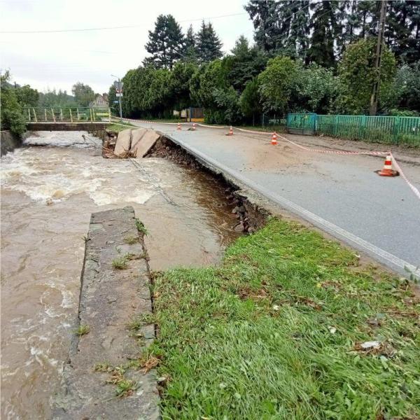 Zakończono odbudowę fragmentu drogi powiatowej w Mąkolnie zniszczonego przez powódź