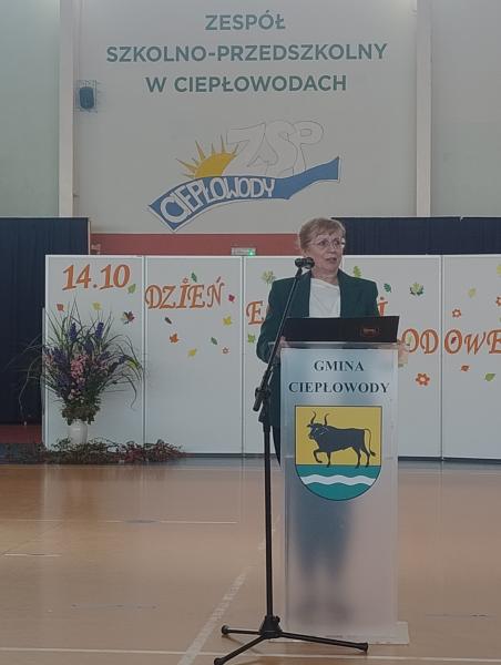 Uroczyste obchody Dnia Edukacji Narodowej w Zespole Szkolno-Przedszkolnym w Ciepłowodach