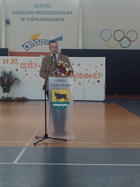 Uroczyste obchody Dnia Edukacji Narodowej w Zespole Szkolno-Przedszkolnym w Ciepłowodach