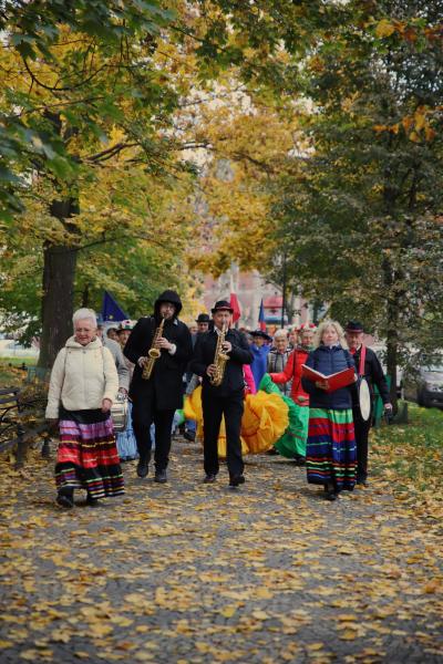 Dzień Seniora w Ząbkowicach Śląskich: barwna parada seniorów i koncert Edyty Geppert