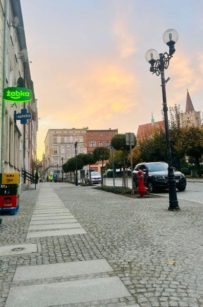 Prace przy przebudowie ul. Klasztornej, Rynku i Kościuszki na ukończeniu