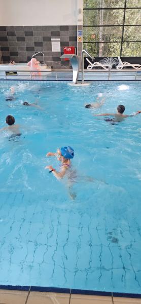 Uczniowie z gminy Ziębice zakończyli projekt  „ABC Pływania”