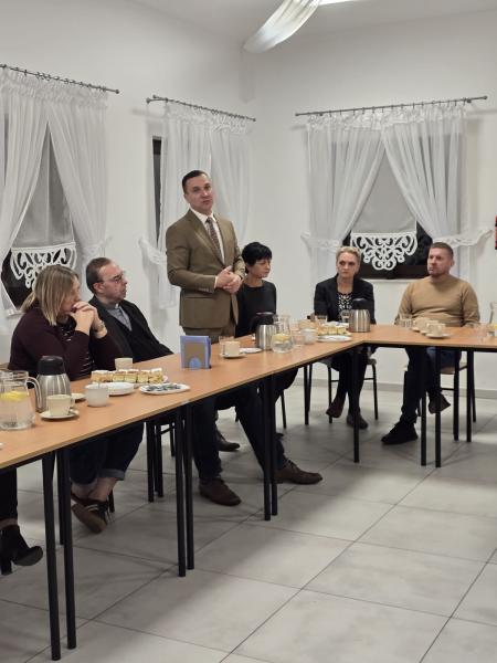 Nowe wyposażenie w świetlicy wiejskiej w Ożarach
