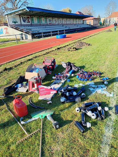 Ruszyły prace przy systemie nawadniania na Stadionie Miejskim w Ziębicach