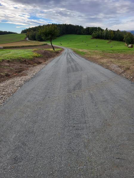 Zakończono remont drogi dojazdowej do gruntów rolnych w Różanej