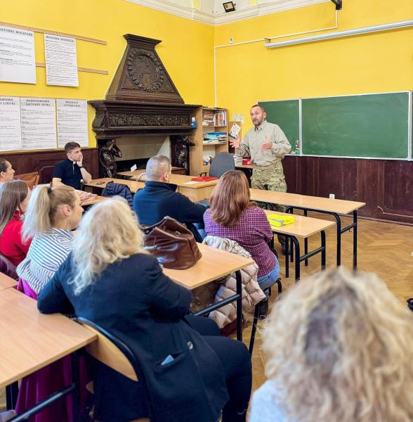 Jak zachować się w sytuacji ataku terrorystycznego? Szkolenie dla uczniów