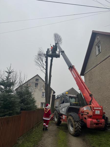 Mikołajowa delegacja z wizytą u najmłodszych mieszkańców gminy