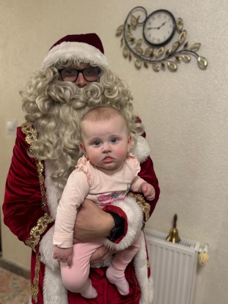 Mikołajowa delegacja z wizytą u najmłodszych mieszkańców gminy