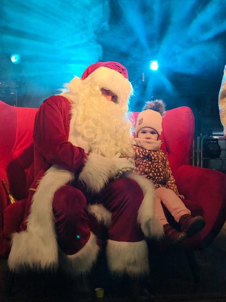W Ziębicach można było poczuć magię świąt. Jarmark bożonarodzeniowy za nami [foto]