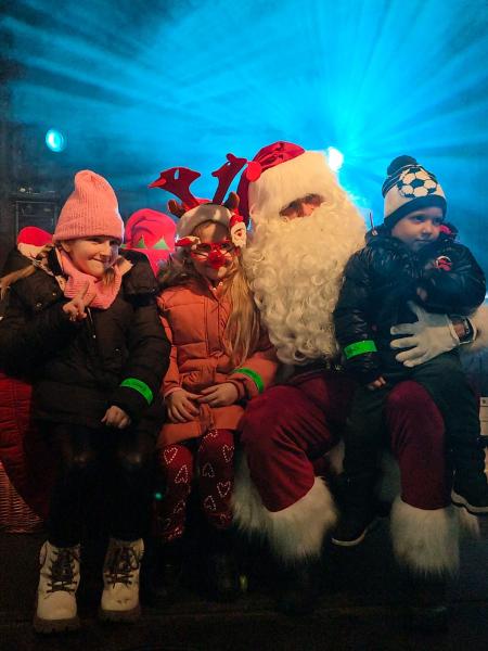 W Ziębicach można było poczuć magię świąt. Jarmark bożonarodzeniowy za nami [foto]