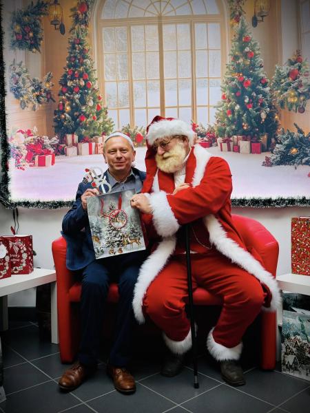 Święty Mikołaj odwiedził uczestników zajęć terapeutycznych Poradni Empiria w Ziębicach