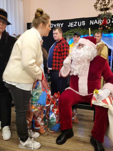 Mikołajki  w Domu Pomocy Społecznej w Opolnicy