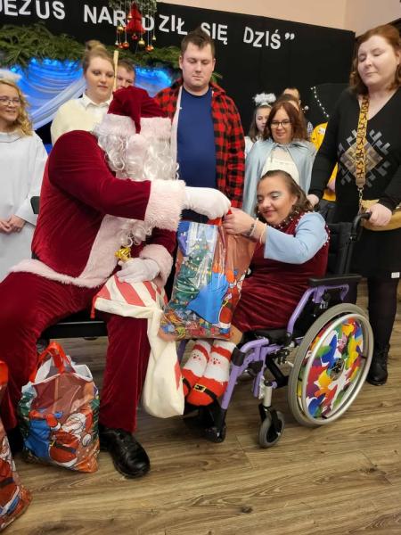 Mikołajki  w Domu Pomocy Społecznej w Opolnicy