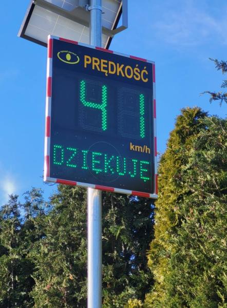 Montaż radarowych wyświetlaczy prędkości w powiecie ząbkowickim