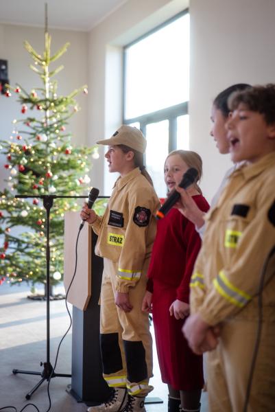 80-lecie Ochotniczych Straży Pożarnych w Gminie Stoszowice oraz przekazanie samochodów dla OSP