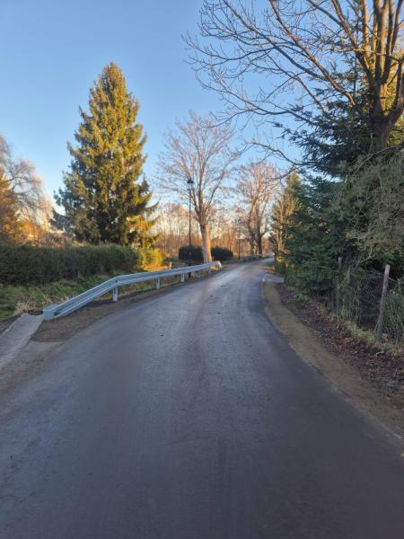 Zakończono przebudowę drogi w Stoszowicach. Nową nawierzchnię zyskał ponad 900-metrowy odcinek