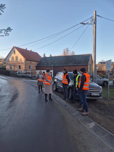 Zakończono przebudowę drogi w Stoszowicach. Nową nawierzchnię zyskał ponad 900-metrowy odcinek