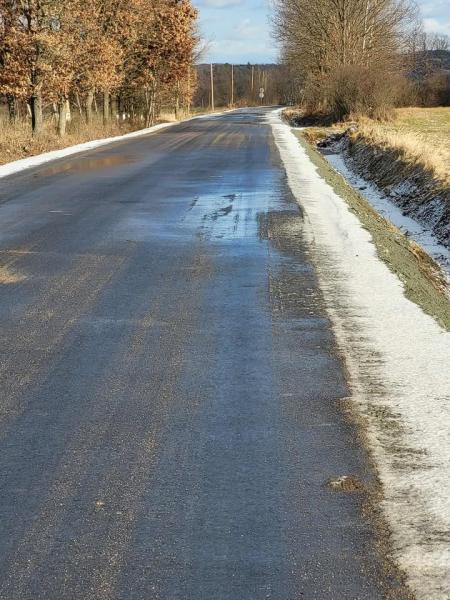 Kolejne dwie inwestycje drogowe Powiatu Ząbkowickiego w Sławęcinie i Błotnicy zakończone