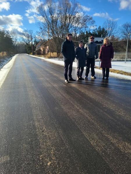 Kolejne dwie inwestycje drogowe Powiatu Ząbkowickiego w Sławęcinie i Błotnicy zakończone