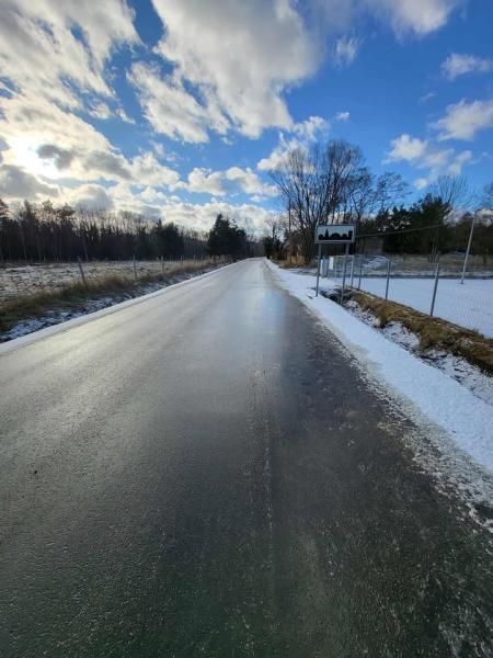 Kolejne dwie inwestycje drogowe Powiatu Ząbkowickiego w Sławęcinie i Błotnicy zakończone