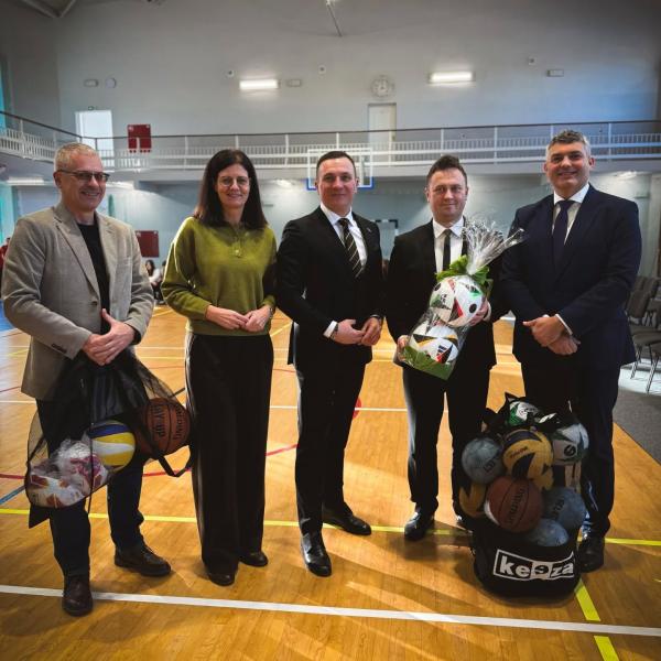 	Wyremontowana po powodzi hala sportowa w Kamieńcu Ząbkowickim oficjalnie otwarta