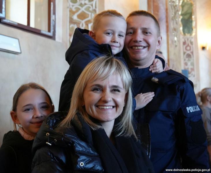 Uroczyste ślubowanie nowych policjantów we wrocławskim Oratorium Marianum