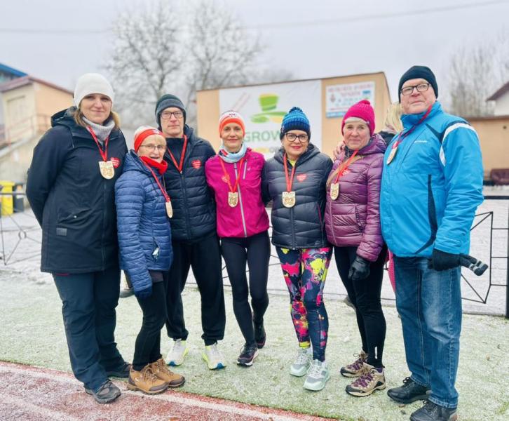 Ziębice na sportowo rozpoczęły 34. finał WOŚP. Bieg z sercem na stadionie miejskim