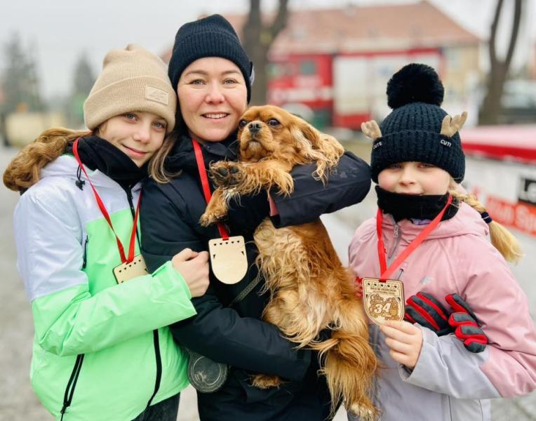 Ziębice na sportowo rozpoczęły 34. finał WOŚP. Bieg z sercem na stadionie miejskim