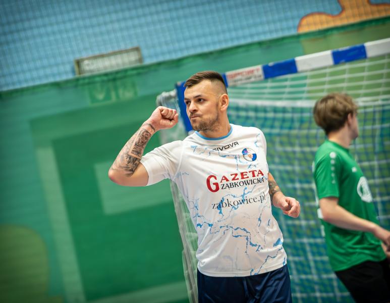 Ząbkowicka Liga Futsalu wkroczyła w decydującą fazę. Znamy cztery ekipy, które zawalczą o mistrza