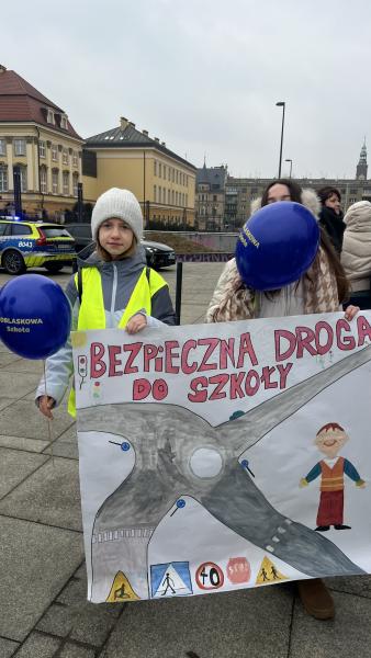 „Odblaskowa Szkoła”. Szóste miejsce ziębickiej placówki w konkursie i kilka tys. zł nagrody