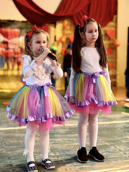 Dzień Babci i Dziadka w Zespole Szkół i Przedszkoli w Niedźwiedziu [foto]