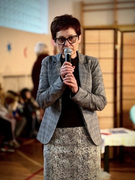 Dzień Babci i Dziadka w Zespole Szkół i Przedszkoli w Niedźwiedziu [foto]