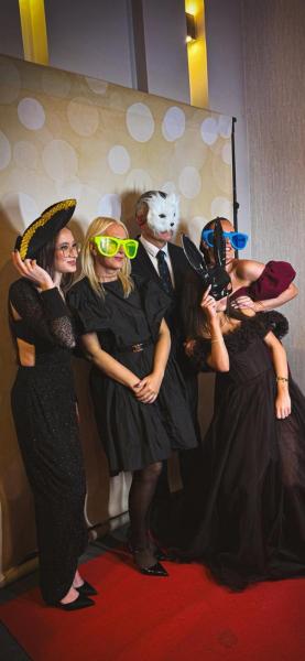 Maturzyści z „Wrocławskiej” bawili się na studniówce [foto]