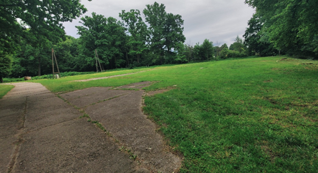 Miejsce realizacji projektu: polana przy rzece stan obecny: to miejsce zmieni się najbardziej!