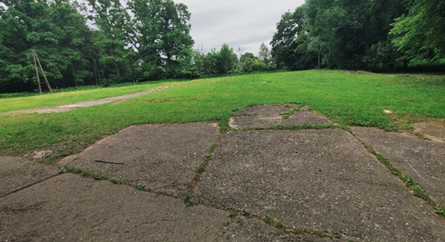 Miejsce realizacji projektu: polana przy rzece stan obecny: to miejsce zmieni się najbardziej!