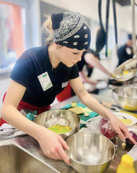 Młodzi kucharze w akcji. I Regionalny Konkurs Kulinarny Masfrost Chef 