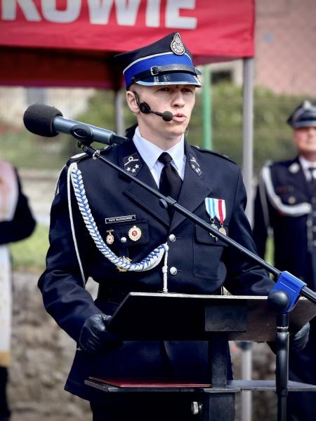 Wyraz jedności, tradycji i strażackiej służby. Uroczystość nadania sztandaru OSP Krzelków