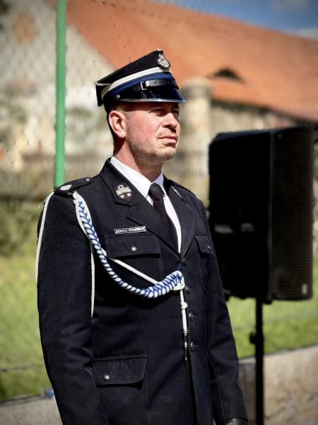 Wyraz jedności, tradycji i strażackiej służby. Uroczystość nadania sztandaru OSP Krzelków
