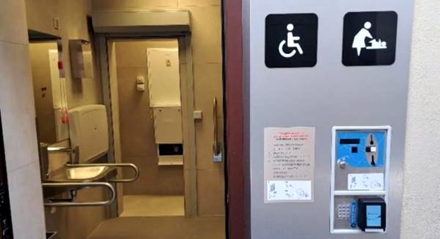 Gmina przypomina o miejskiej toalecie w centrum