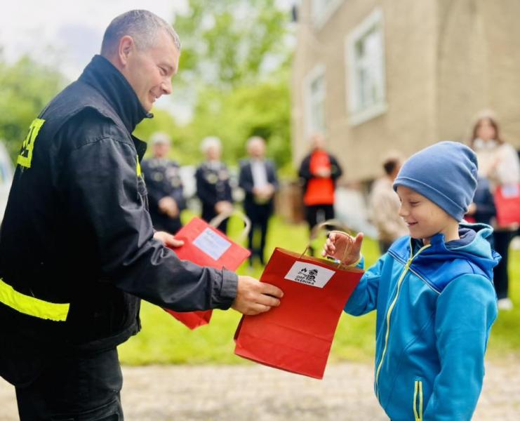 W Głębokiej powstała Dziecięca Drużyna Pożarnicza. Było ślubowanie, pokaz RKO i integracja