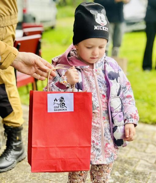 W Głębokiej powstała Dziecięca Drużyna Pożarnicza. Było ślubowanie, pokaz RKO i integracja