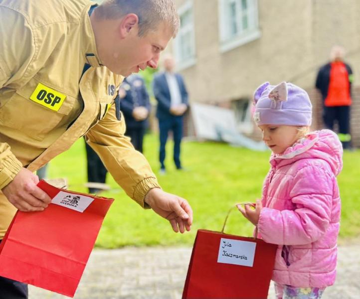 W Głębokiej powstała Dziecięca Drużyna Pożarnicza. Było ślubowanie, pokaz RKO i integracja