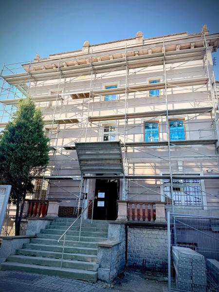 Trwa generalny remont budynku Urzędu Miejskiego w Ziębicach. Zdjęcia z 20 maja z rady budowy
